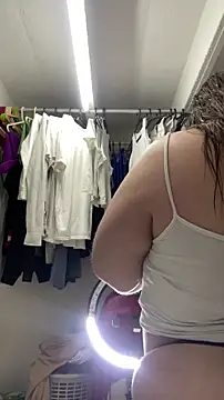 Chloee ep online show from March 3, 2026, 5:02 am