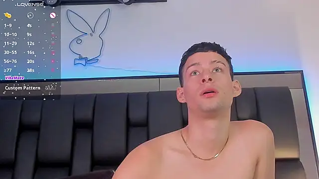 JadeSmiith  online show from January 27, 2025, 9:22 pm