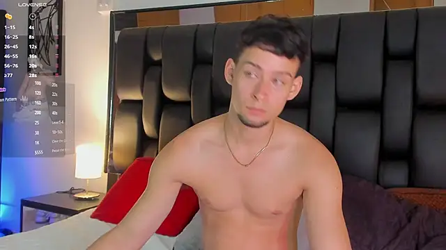 JadeSmiith  online show from December 13, 2025, 10:48 pm