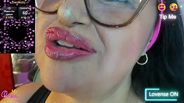 Gia Nahomi online show from May 19, 2026, 9:21 pm