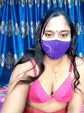 Hot Maleka online show from March 12, 2025, 1:25 am