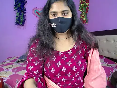 Hot Maleka online show from February 18, 2026, 2:18 am