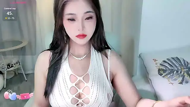 Snapshot of Ailisha66 chatting on May 16, 2026, 2:41 am Ailisha66 online show from May 16, 2026, 2:41 am