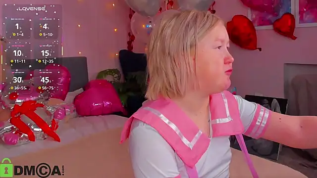 Sara Robinson online show from February 17, 2026, 2:08 am