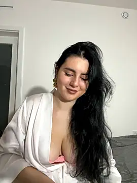 Snapshot of Evelyn___Sweet chatting on January 17, 2026, 11:26 am Evelyn Sweet online show from January 17, 2026, 11:26 am