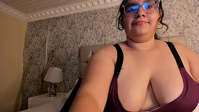 MahlaKhalifa online show from May 13, 2026, 7:55 pm
