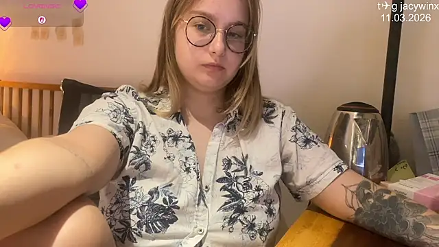 JacyWinslat online show from March 11, 2026, 11:49 am