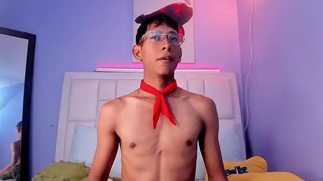 Snapshot of Nick_Collins18 chatting on February 13, 2026, 9:33 pm Nick Collins18 online show from February 13, 2026, 9:33 pm