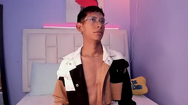 Snapshot of Nick_Collins18 chatting on February 14, 2026, 8:05 pm Nick Collins18 online show from February 14, 2026, 8:05 pm