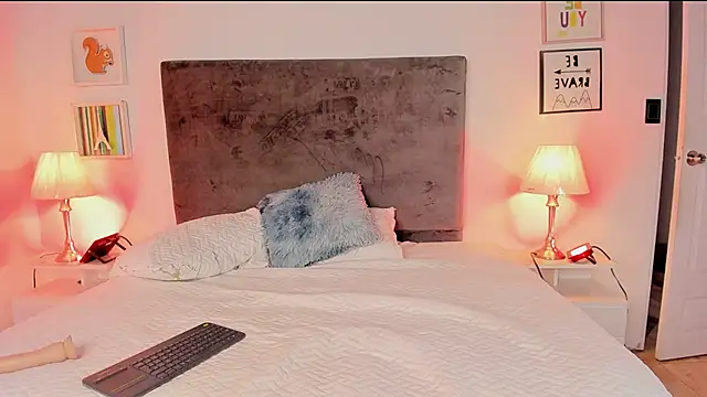 evelyn evony online show from December 26, 2024, 11:32 am