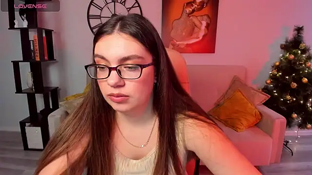 DaniellaLovely online show from December 13, 2024, 1:22 pm