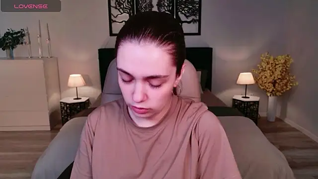 DaniellaLovely online show from November 15, 2025, 10:56 am