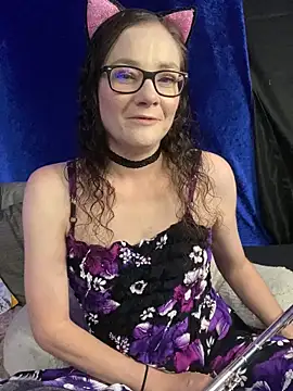 Cutebitchxh online show from May 12, 2026, 5:04 am