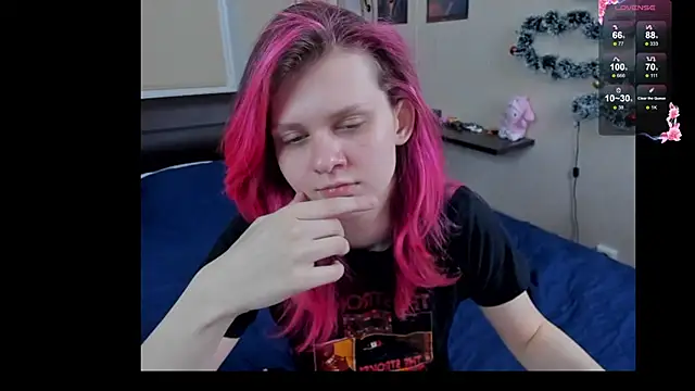 JulieTaylors online show from April 29, 2026, 9:43 pm