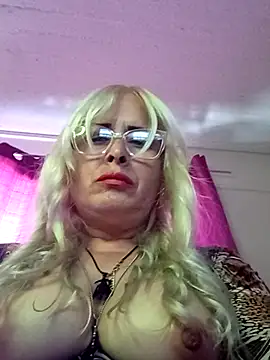 Snapshot of Rousmk1 chatting on December 2, 2025, 1:28 pm Rousmk1 online show from December 2, 2025, 1:28 pm