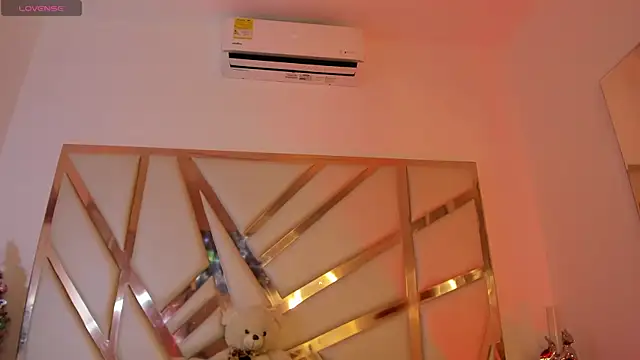 Alexa Handler online show from December 23, 2025, 3:04 am