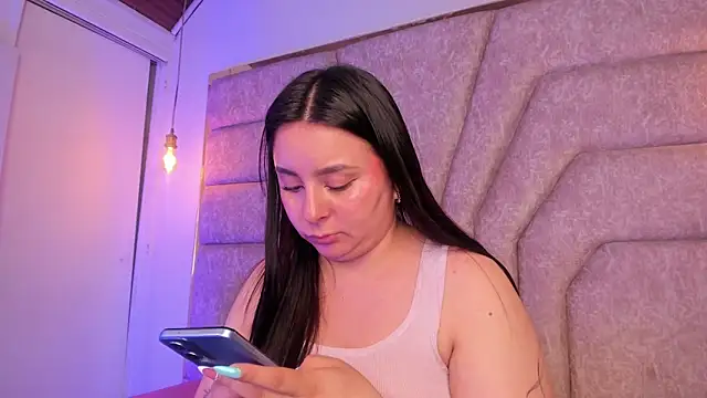 EmaJames25 online show from May 23, 2026, 6:34 pm