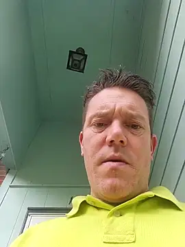 Bigtater1999 online show from April 4, 2026, 8:28 pm