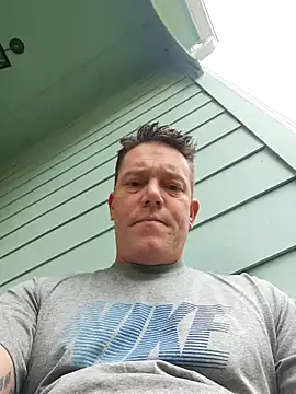 Bigtater1999 online show from May 8, 2026, 10:15 pm
