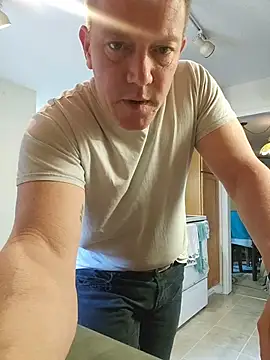 Bigtater1999 online show from May 10, 2026, 8:36 pm