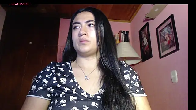 Snapshot of bunnyemilyrose36 chatting on December 10, 2024, 7:58 am bunnyemilyrose36 online show from December 10, 2024, 7:58 am