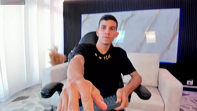 Aaron Scoot online show from March 9, 2026, 8:35 pm