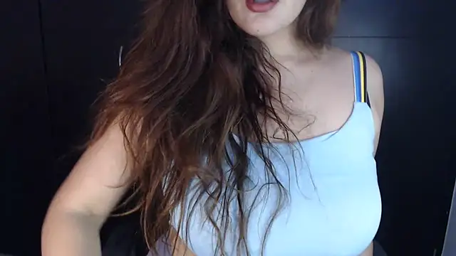 Snapshot of AdharaLujan chatting on February 4, 2025, 3:36 pm AdharaLujan online show from February 4, 2025, 3:36 pm