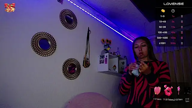 Snapshot of Soffy-brooks chatting on December 21, 2024, 6:52 am Soffy-brooks online show from December 21, 2024, 6:52 am