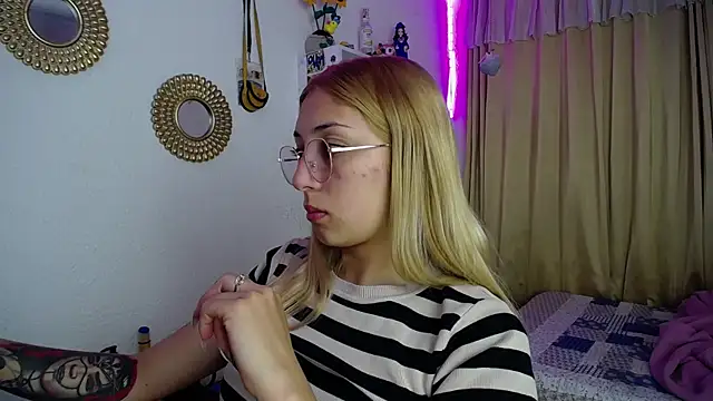 Snapshot of Soffy-brooks chatting on December 28, 2024, 8:37 am Soffy-brooks online show from December 28, 2024, 8:37 am