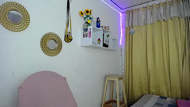 Snapshot of Soffy-brooks chatting on January 21, 2025, 11:24 am Soffy-brooks online show from January 21, 2025, 11:24 am