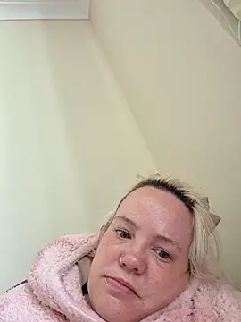 Bigbustedcurvylady online show from May 12, 2026, 12:57 pm