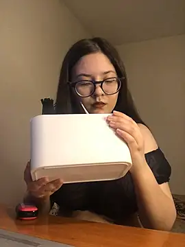 Prudie Gabriella online show from March 8, 2025, 5:33 pm