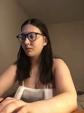 Prudie Gabriella online show from March 22, 2025, 5:20 pm