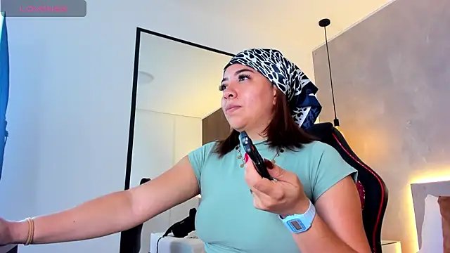 Snapshot of alma_fenix chatting on October 25, 2025, 12:23 pm alma fenix online show from October 25, 2025, 12:23 pm