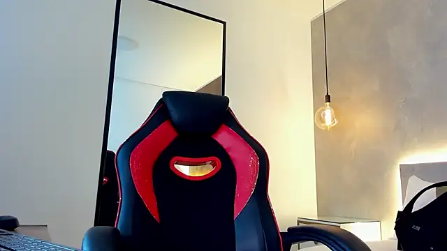 Snapshot of alma_fenix chatting on November 1, 2025, 12:29 pm alma fenix online show from November 1, 2025, 12:29 pm