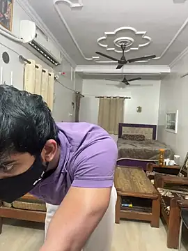 Snapshot of John_desihunk chatting on December 29, 2024, 6:14 am John desihunk online show from December 29, 2024, 6:14 am