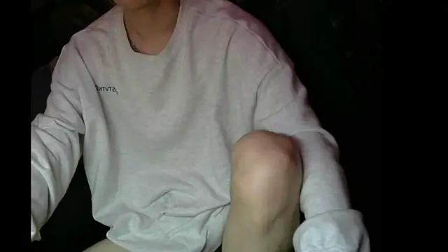 Snapshot of Ray175oo chatting on March 16, 2025, 4:34 pm Ray175oo online show from March 16, 2025, 4:34 pm