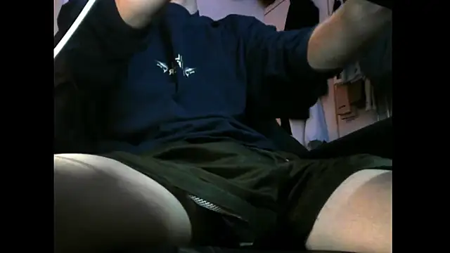 Ray175oo online show from November 23, 2025, 6:52 pm