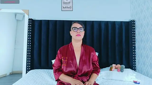 Snapshot of hotlatinateacher chatting on April 19, 2026, 12:15 pm hotlatinateacher online show from April 19, 2026, 12:15 pm