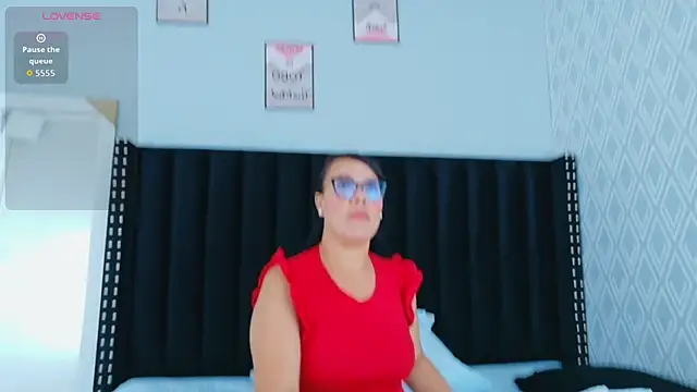 Snapshot of hotlatinateacher chatting on April 23, 2026, 6:32 pm hotlatinateacher online show from April 23, 2026, 6:32 pm