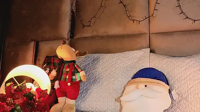 Snapshot of angelinepossy chatting on December 22, 2025, 10:40 pm angelinepossy online show from December 22, 2025, 10:40 pm