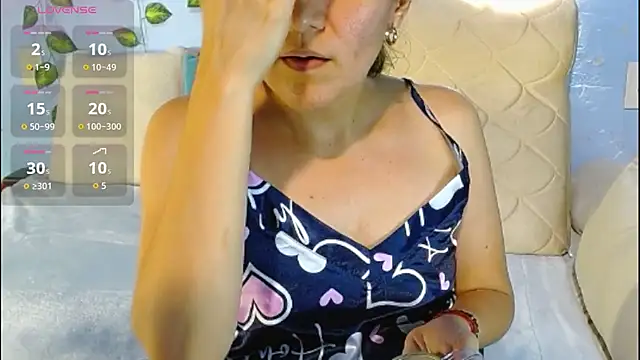 venus swet  online show from March 17, 2026, 1:43 am