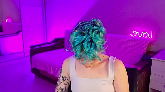 Snapshot of School_Love chatting on December 2, 2024, 1:13 pm School Love online show from December 2, 2024, 1:13 pm