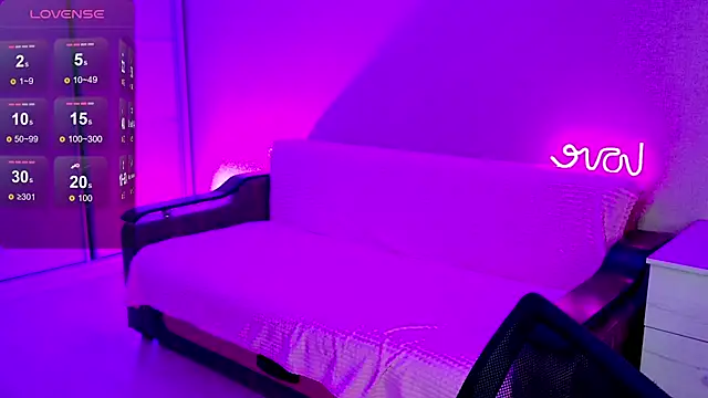 Snapshot of School_Love chatting on December 18, 2024, 7:19 pm School Love online show from December 18, 2024, 7:19 pm