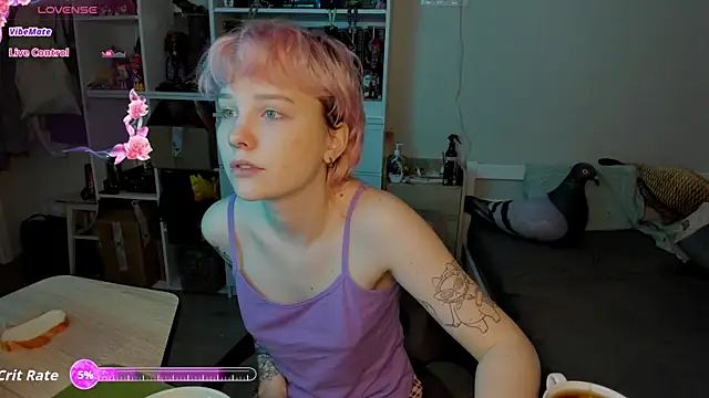 Snapshot of School_Love chatting on February 13, 2026, 7:04 am School Love online show from February 13, 2026, 7:04 am