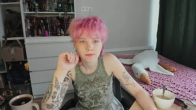 Snapshot of School_Love chatting on March 13, 2026, 7:04 am School Love online show from March 13, 2026, 7:04 am