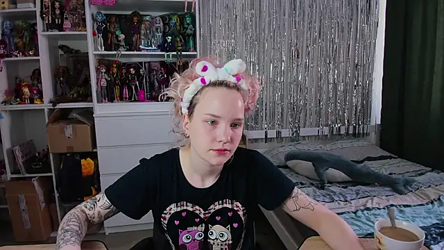 Snapshot of School_Love chatting on March 29, 2026, 7:08 am School Love online show from March 29, 2026, 7:08 am