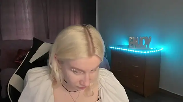 EnigmaSee online show from July 12, 2026, 1:18 am