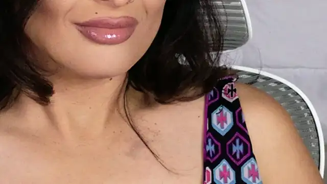 xprettysmilex online show from May 19, 2026, 8:15 pm