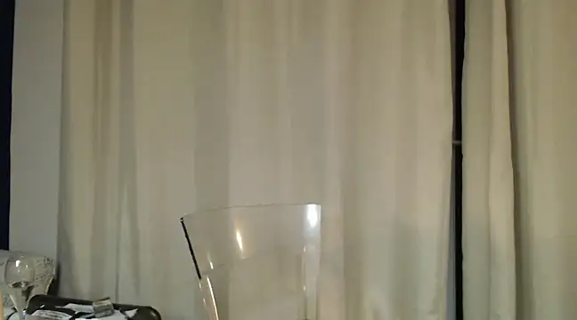 Snapshot of Ladystargazer1966 chatting on February 1, 2025, 1:02 am Ladystargazer1966 online show from February 1, 2025, 1:02 am